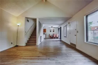 Photo #4: 2338410 Listing 