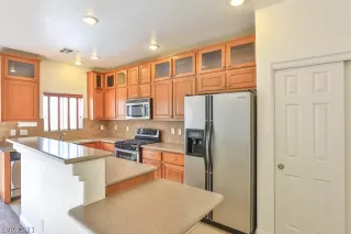 Photo #4: 2338412 Listing 