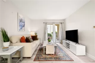 Photo #1: 2338457 Listing