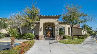 Photo #1: 2338458 Listing 