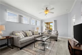 Photo #2: 2338458 Listing 