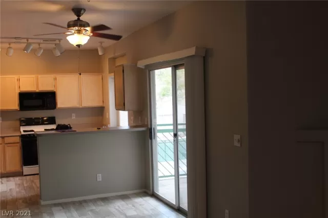 MLS: 2338496 Condo For Sale