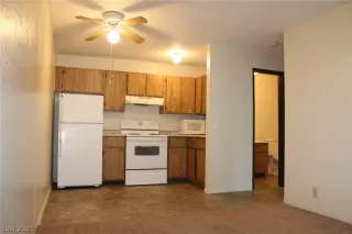 Photo #5: 2338518 Listing 