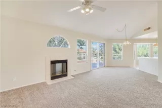 Photo #5: 2338528 Listing 