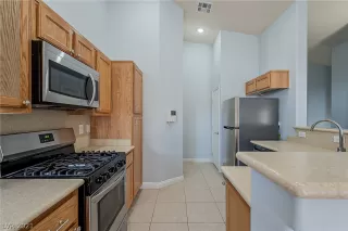 Photo #1: 2338532 Listing 