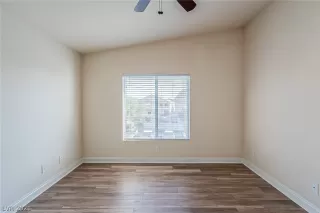 Photo #6: 2338532 Listing 