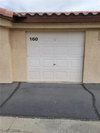 Photo #3: 2338543 Listing