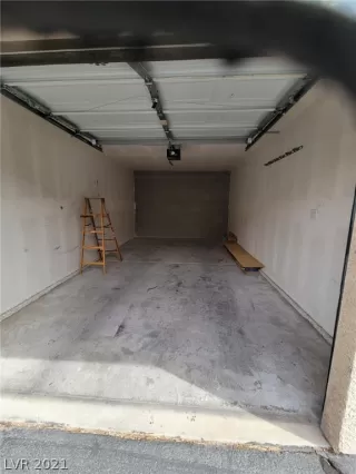 Photo #4: 2338543 Listing