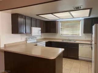 Photo #2: 2338547 Listing