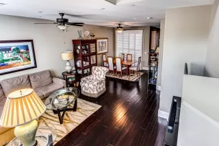 Photo #5: 2338554 Listing 