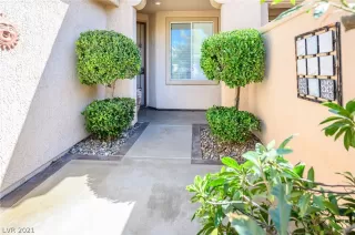 Photo #1: 2338555 Listing 