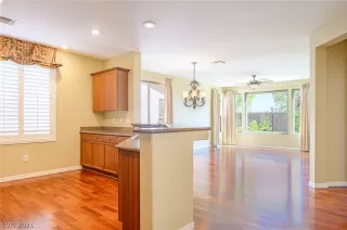 Photo #2: 2338555 Listing 