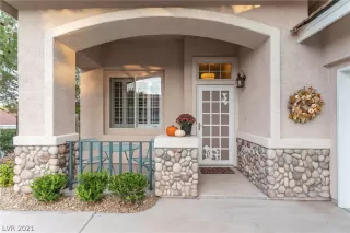 Photo #3: 2338580 Listing 