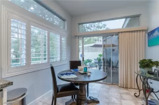 Photo #5: 2338580 Listing 