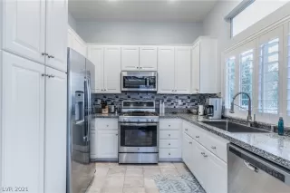 Photo #6: 2338580 Listing 