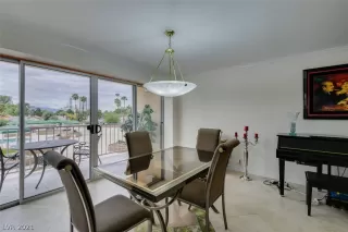 Photo #4: 2338587 Listing 