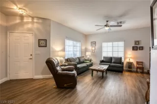 Photo #2: 2338594 Listing 