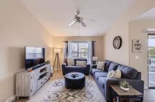 Photo #1: 2338599 Listing