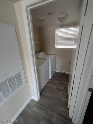 Photo #3: 2338608 Listing 