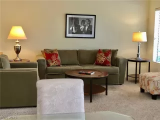 Photo #3: 2338683 Listing 