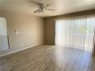 Photo #2: 2338693 Listing 