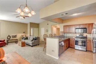 Photo #4: 2338698 Listing 