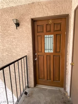 Photo #3: 2338715 Listing 