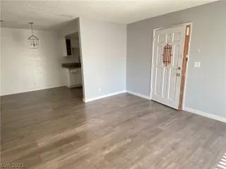 Photo #6: 2338715 Listing 