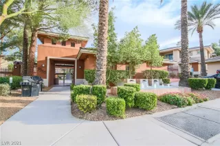 Photo #2: 2338717 Listing 