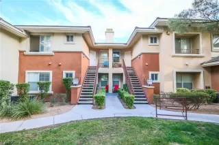 Photo #4: 2338717 Listing 