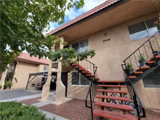 Photo #1: 2338719 Listing 