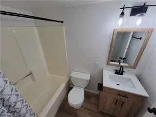 Photo #4: 2338719 Listing 