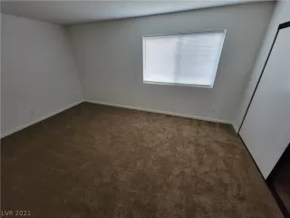 Photo #5: 2338719 Listing 