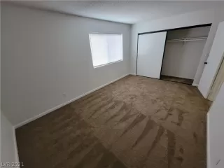 Photo #6: 2338719 Listing 