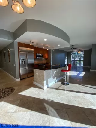 Photo #1: 2338734 Listing