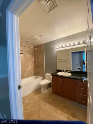 Photo #4: 2338734 Listing