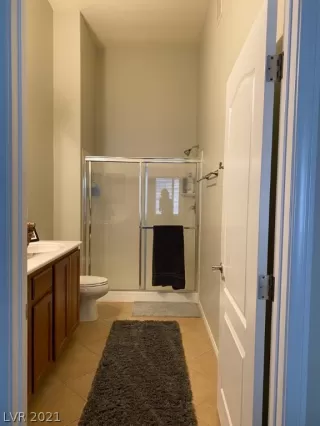 Photo #6: 2338735 Listing