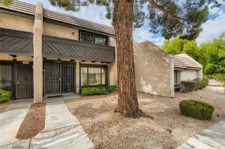 Photo #1: 2338758 Listing