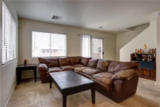 Photo #2: 2338761 Listing 