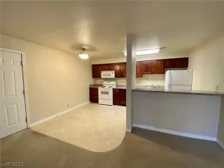 Photo #6: 2338780 Listing 