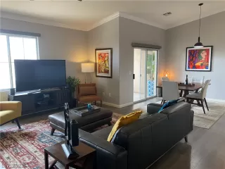 Photo #5: 2338794 Listing 