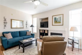 Photo #3: 2338795 Listing 