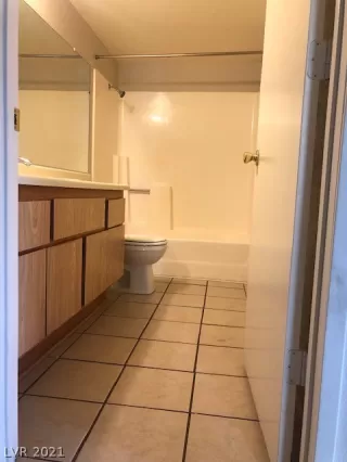 Photo #3: 2338798 Listing 