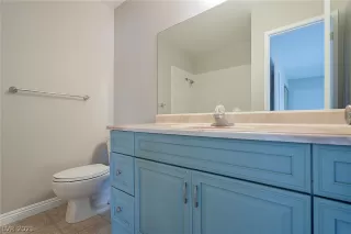 Photo #5: 2338802 Listing