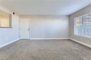 Photo #3: 2338804 Listing 