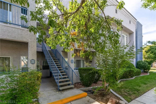 MLS: 2338821 Condo For Sale