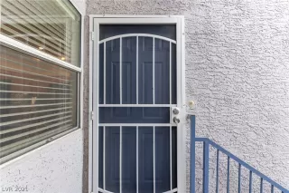 Photo #1: 2338821 Listing 