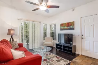 Photo #2: 2338821 Listing 