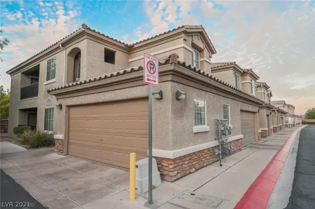 MLS: 2339844 Condo For Sale