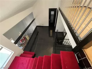 Photo #3: 2339848 Listing